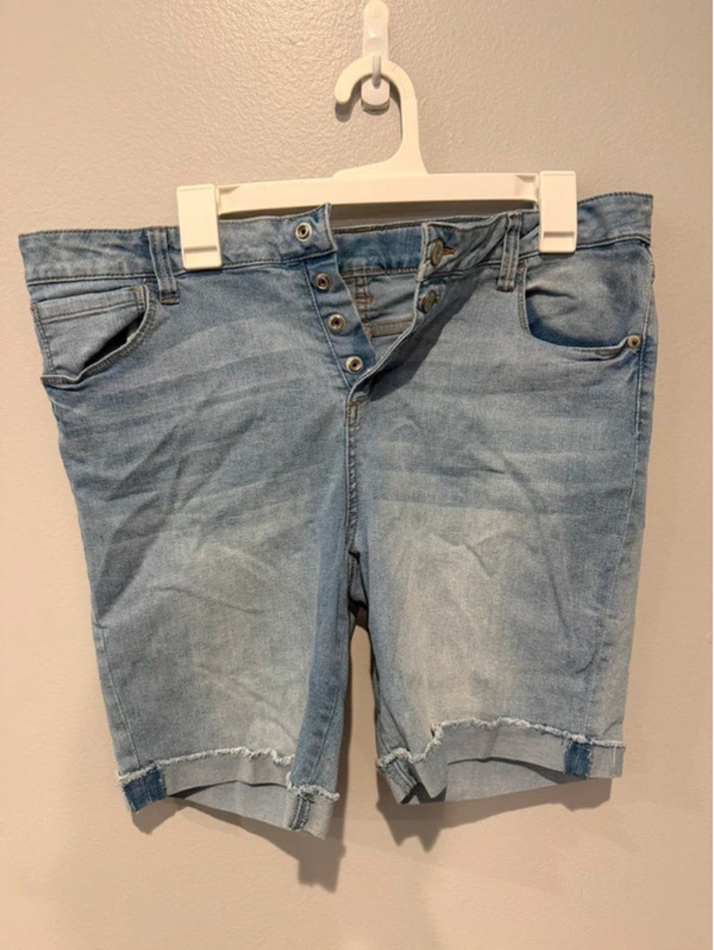 Thereabouts Women’s Plus Denim Bermuda Shorts Size 18.5P Light Wash